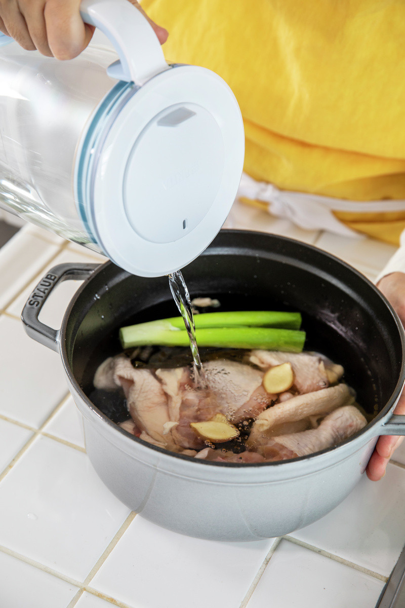 Фільтр-глечик Brita ONE скляний LED MXpro cиній (1050452) 8